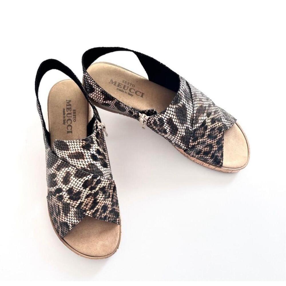 Sesto Meucci Brown and Black Leather Sandals